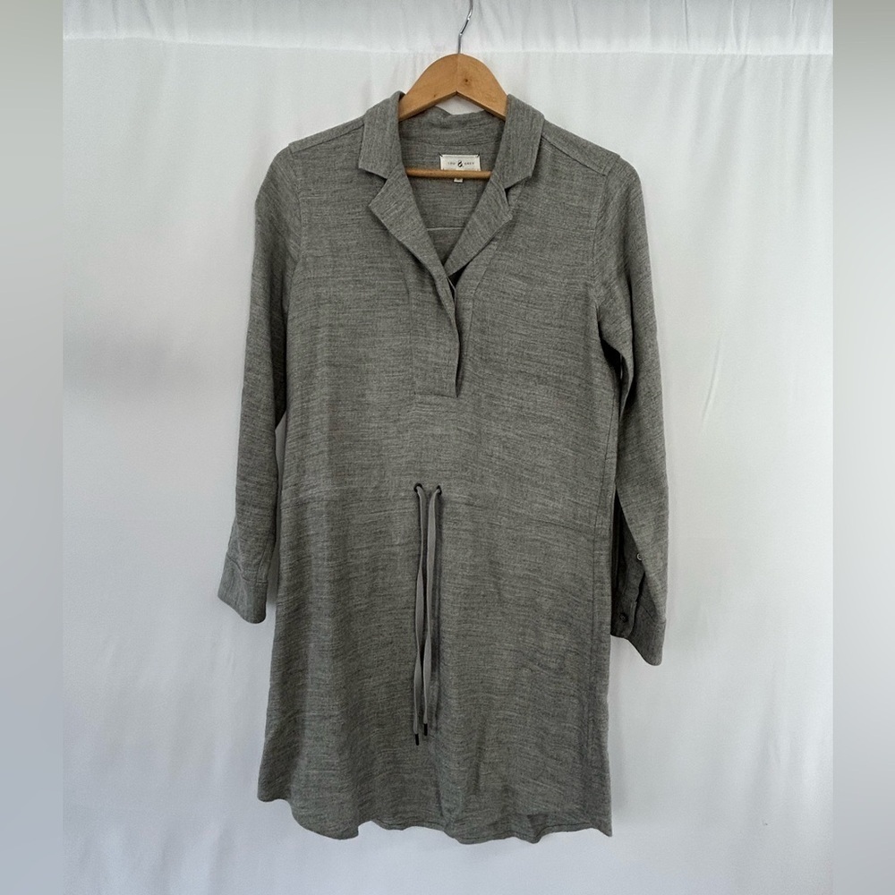 Lou & Grey Size Small Dress Tie at Front Great Condition Gray